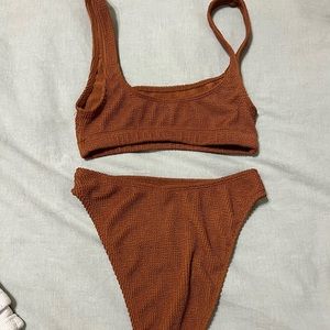 Good American Always Fits Swimsuit Set